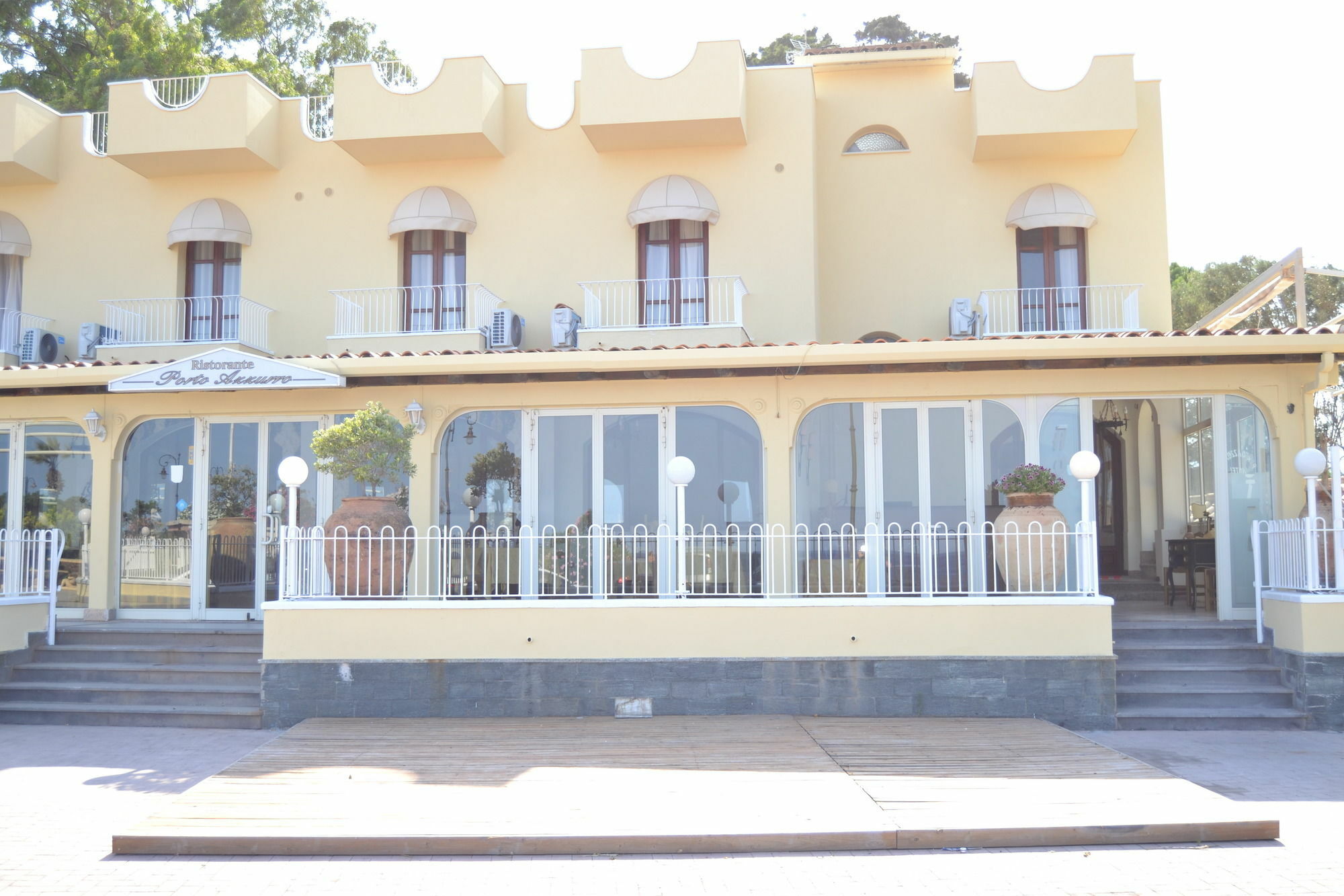 Hotel Porto Azzurro Giardini-Naxos Exterior foto